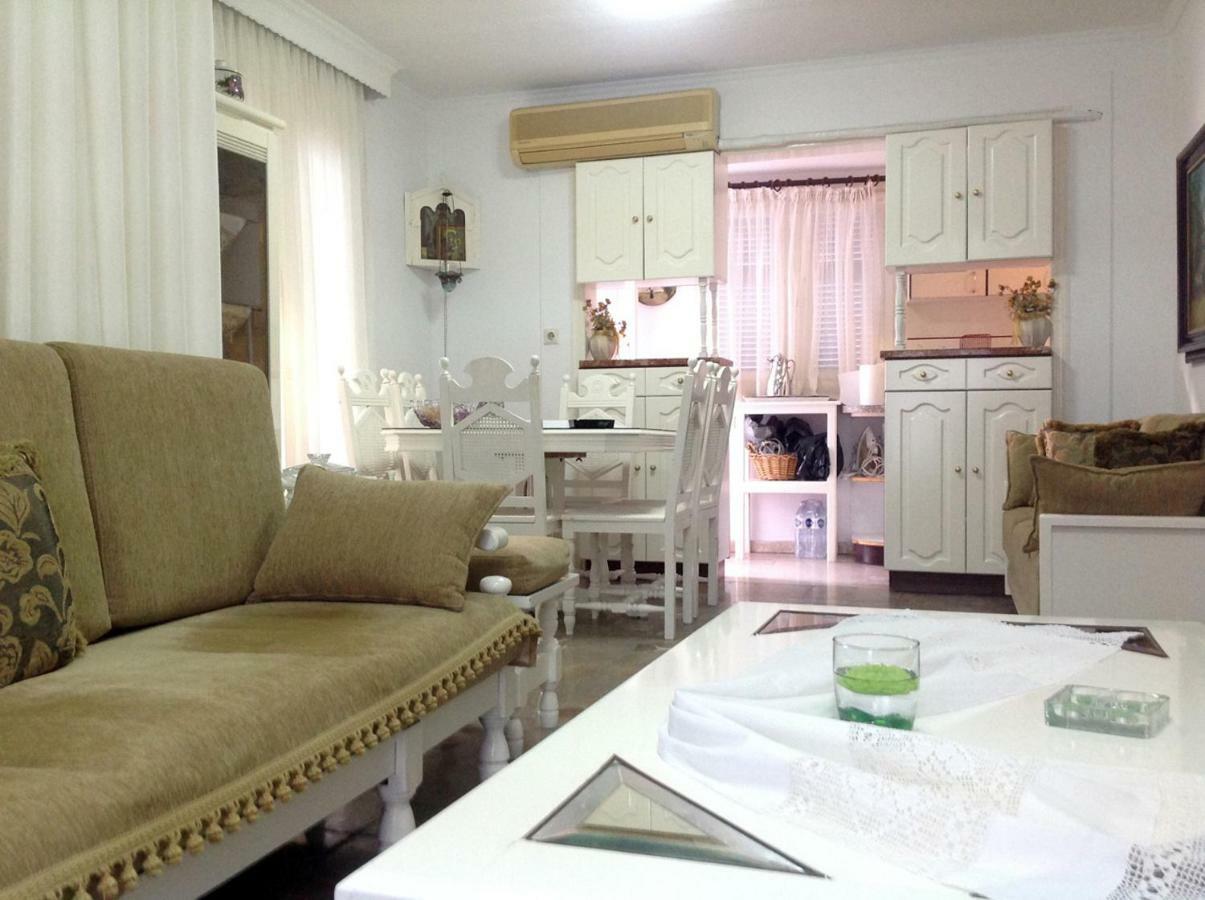 Villa Fofo - Beautiful Sea Front Villa With 650M2 Garden Nea Kallikrateia Luaran gambar